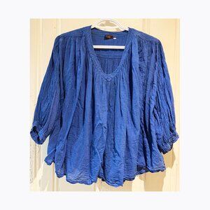 Blue Gauzy Top Very Full / Gathered Pullover V Neck with 3/4 Sleeves Size Small